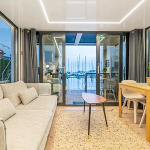 Ботель The Homeboat Company Parque Nacoes-lisboa, Лиссабон