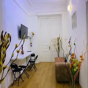 Old Yard Апартаменты Тбилиси