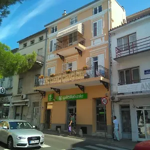 Sandra 2+2 *** Apartman Crikvenica