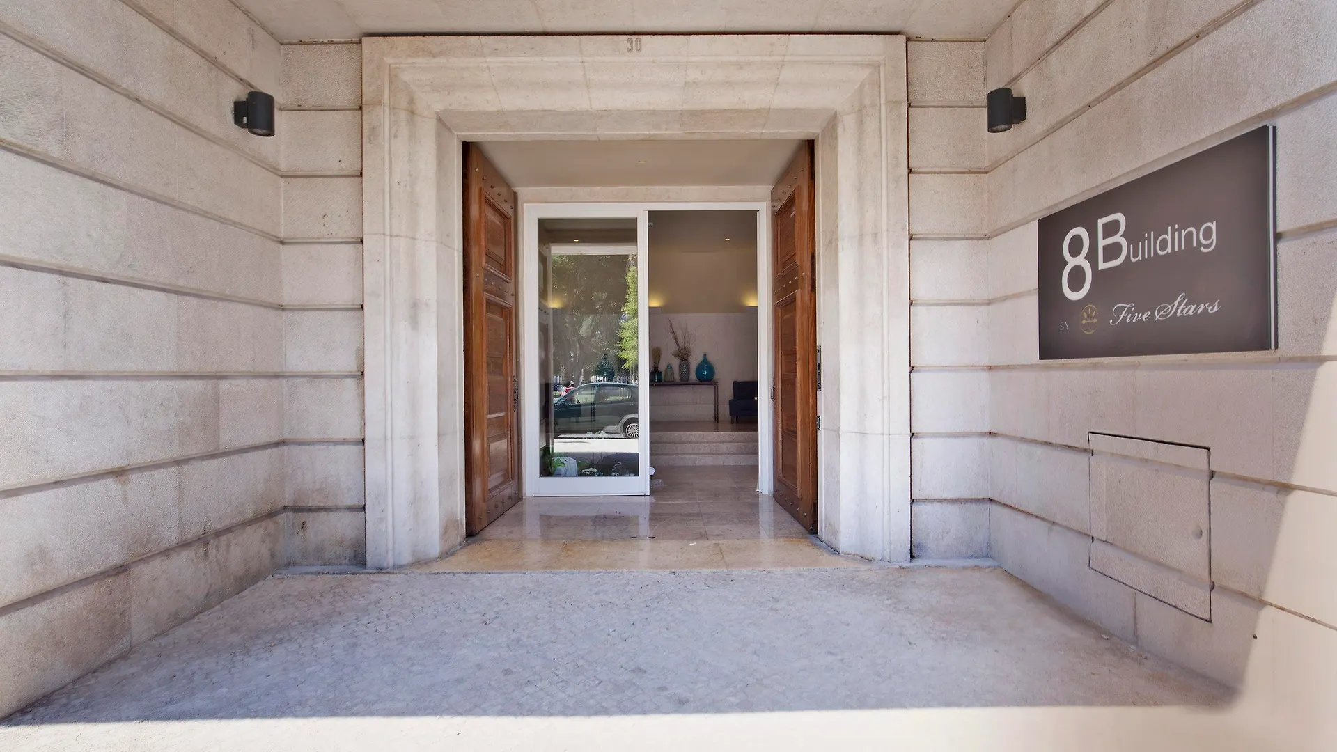 Lisbon Five Stars Apartments 8 Building